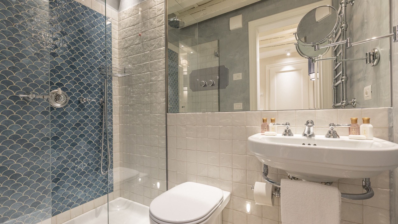 Photo of Bathroom in Dorsoduro