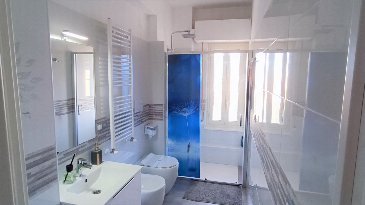 Photo of Bathroom in Quartiere XXXIII Lido di Ostia Ponente