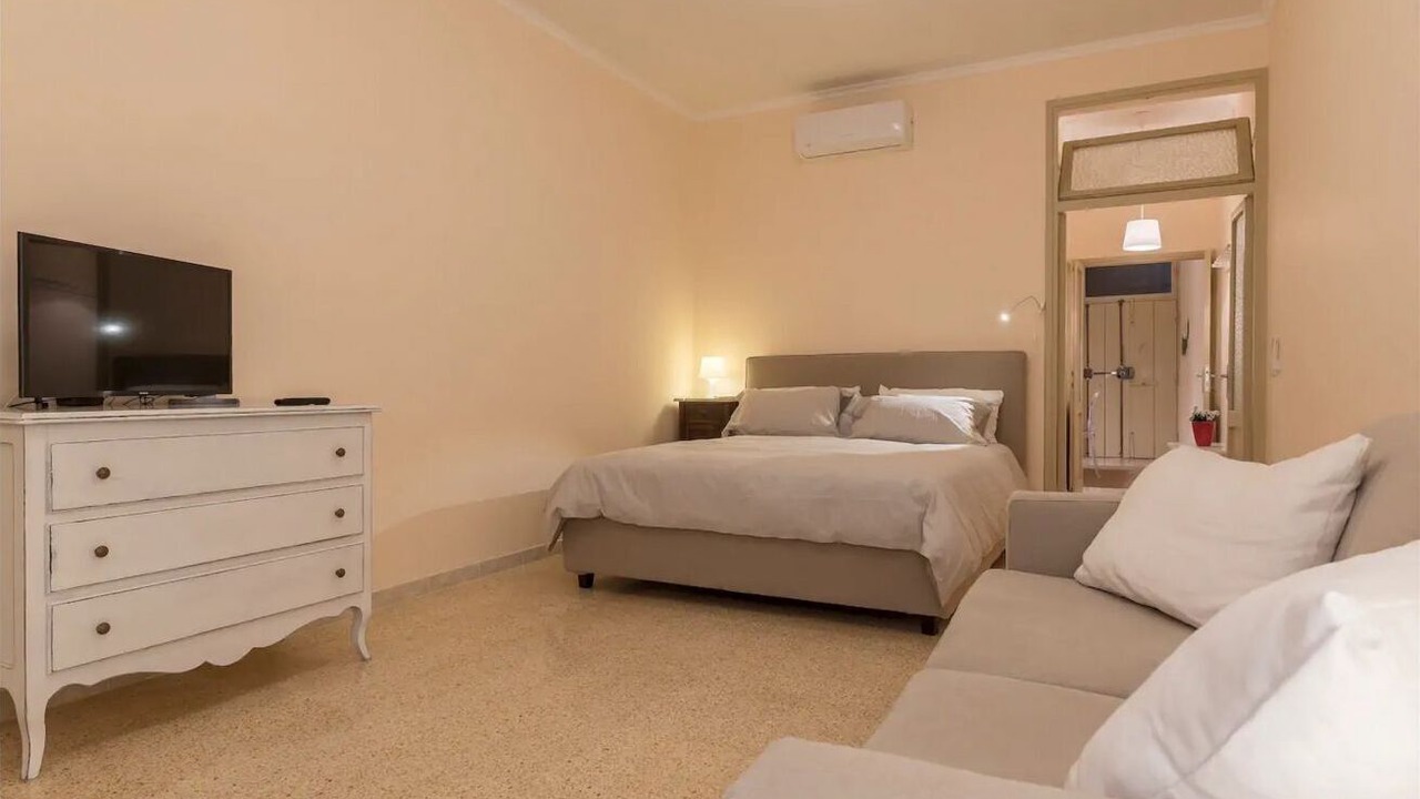 Photo of Bedroom in Rione VI Parione