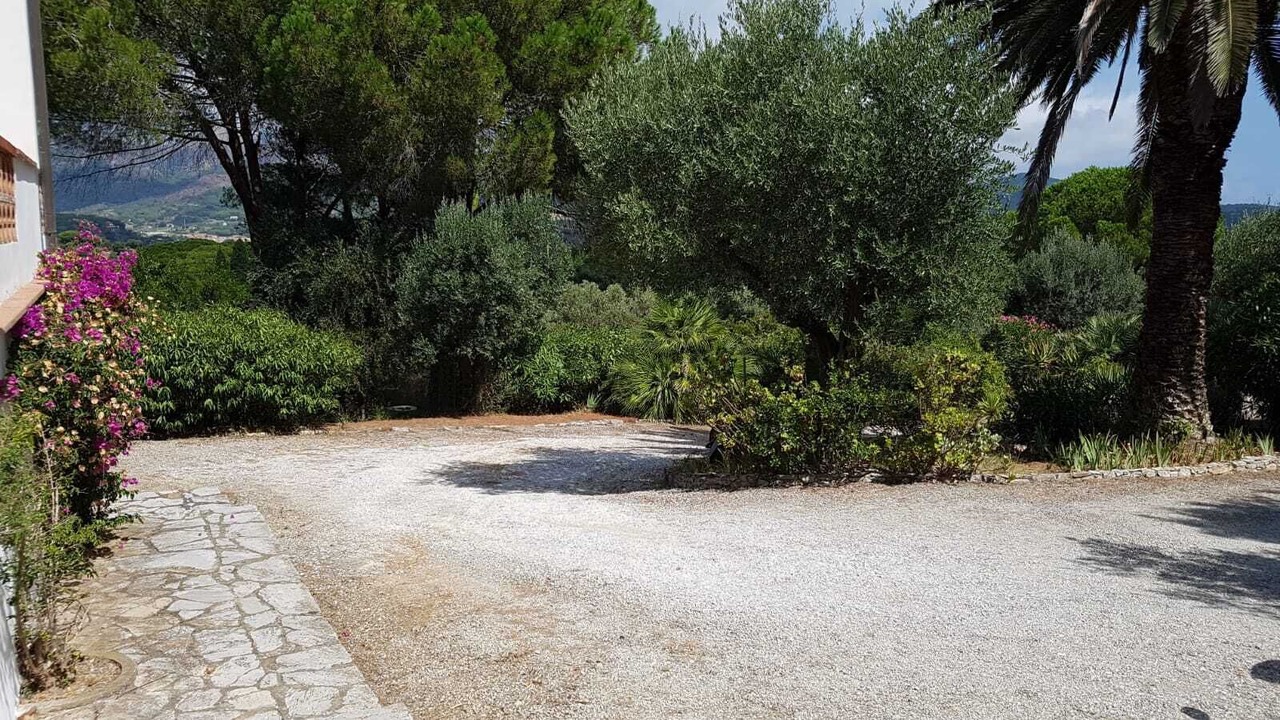 Photo of Outdoor in Naregno