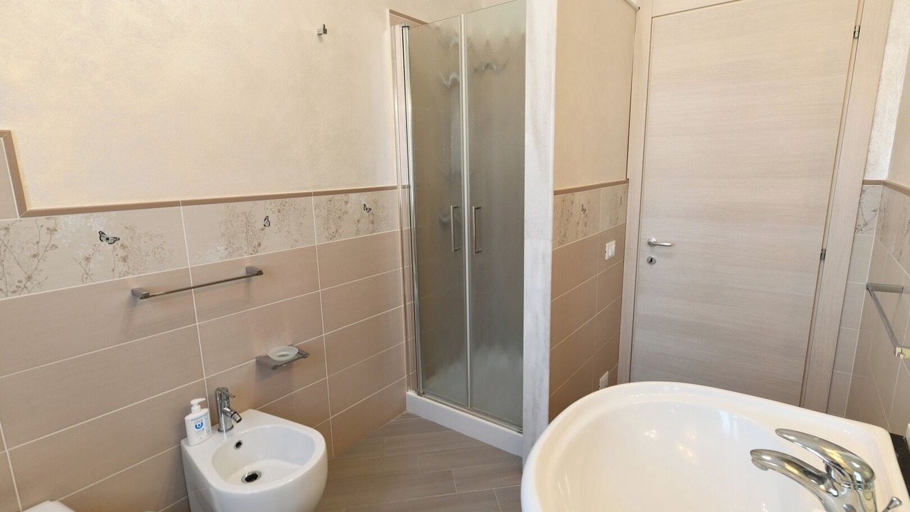 Photo of Bathroom in Floridia