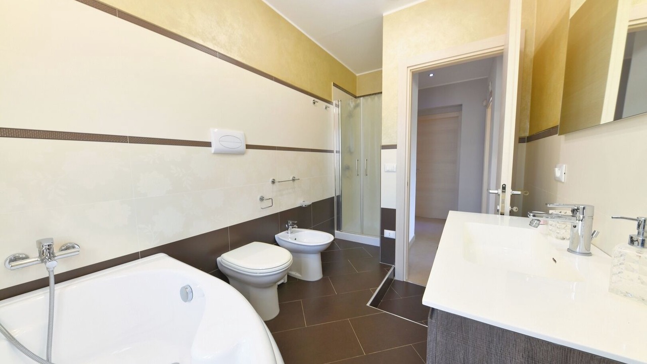 Photo of Bathroom in Floridia