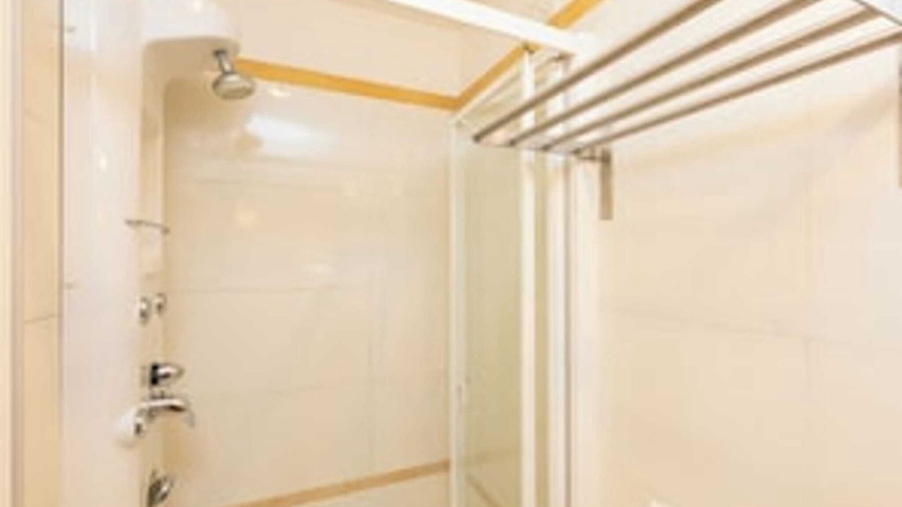 Photo of Bathroom in Universita