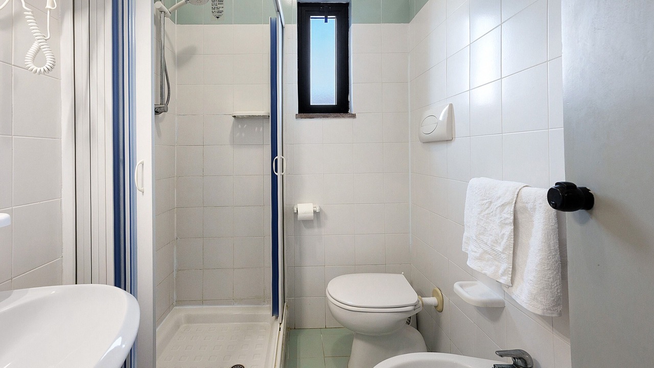 Photo of Bathroom in Laura