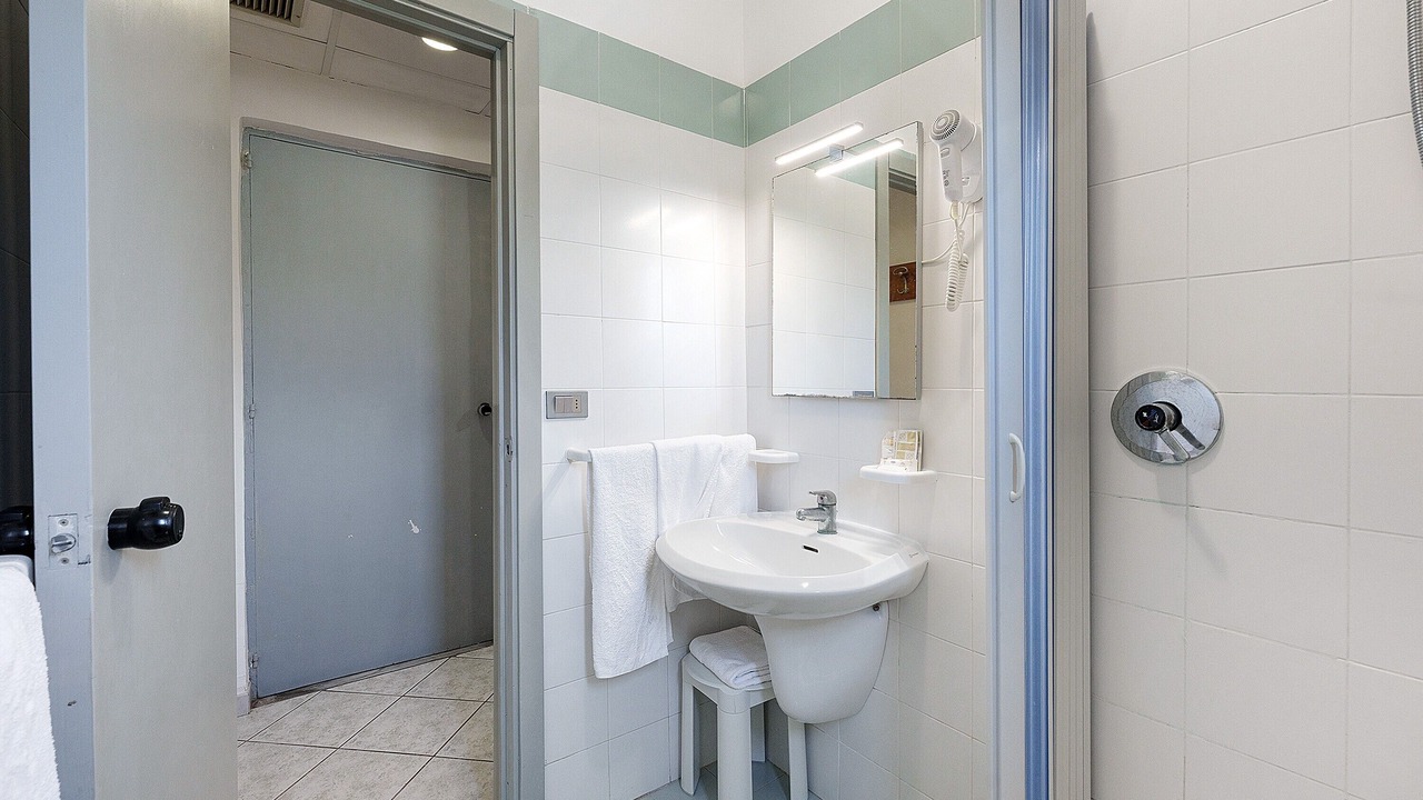 Photo of Bathroom in Laura