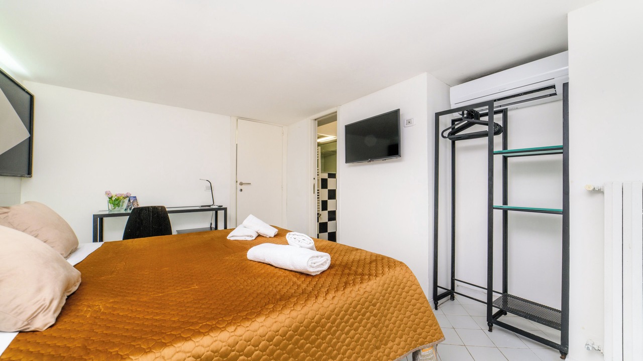 Photo of Bedroom in Sorrento Historic Centre