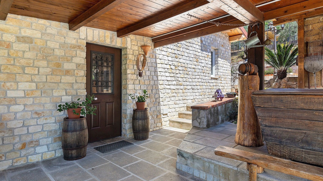 Photo of Patio Balcony in Sonnino