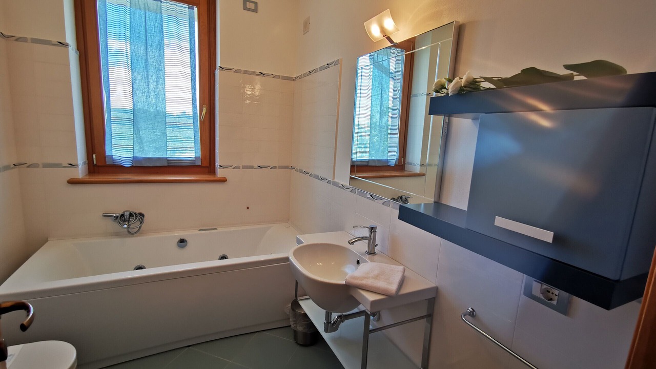 Photo of Bathroom in Grotte di Castro