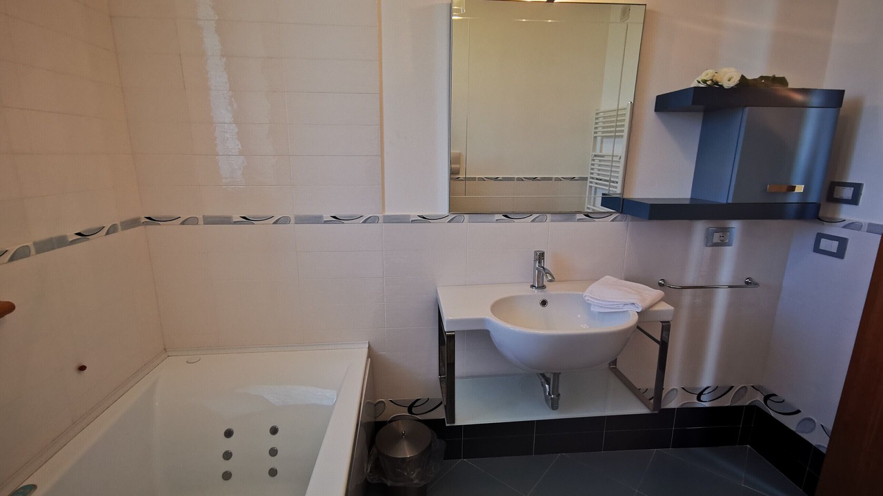 Photo of Bathroom in Grotte di Castro