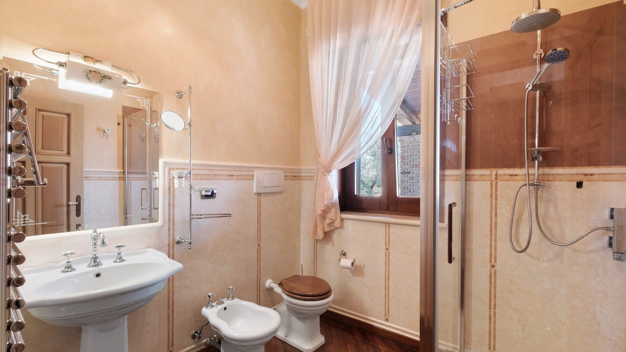 Photo of Bathroom in Avetrana
