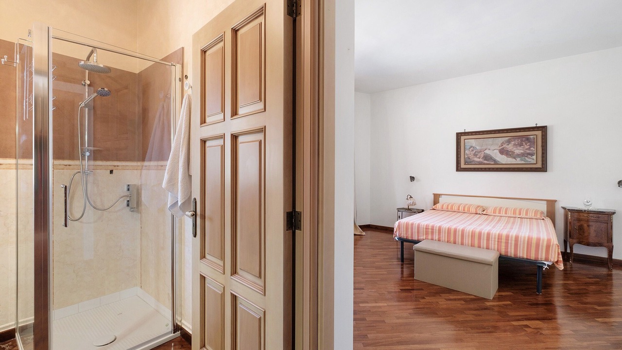 Photo of Bathroom in Avetrana