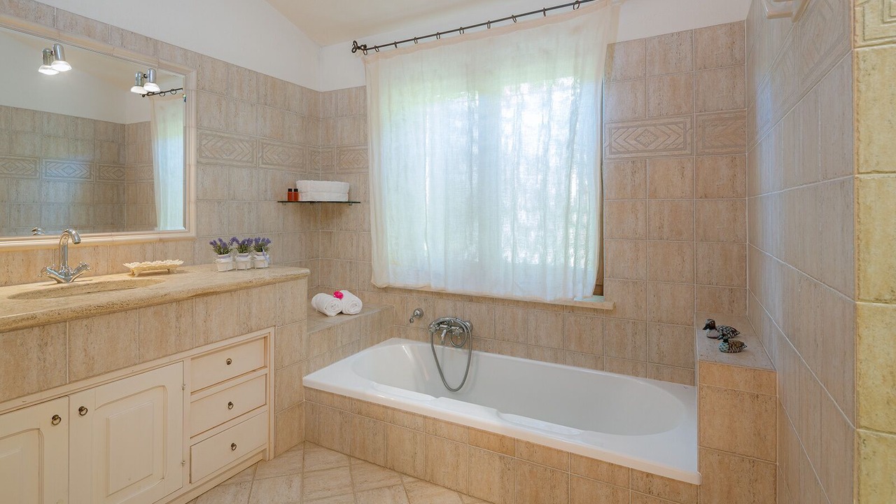Photo of Bathroom in Doglio