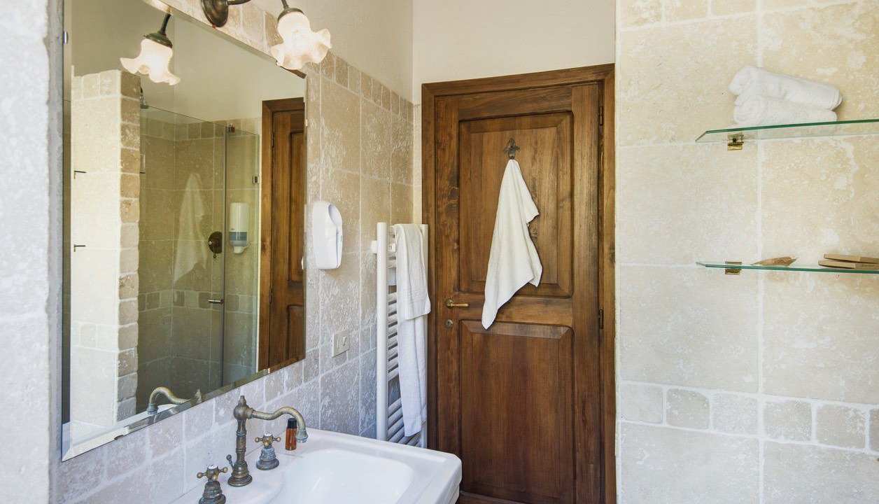 Photo of Bathroom in Doglio