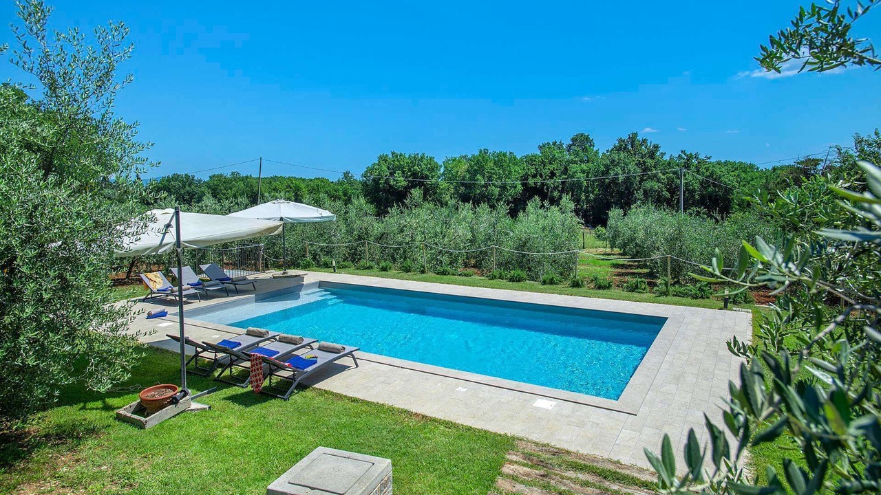 Photo of Outdoor in Amelia