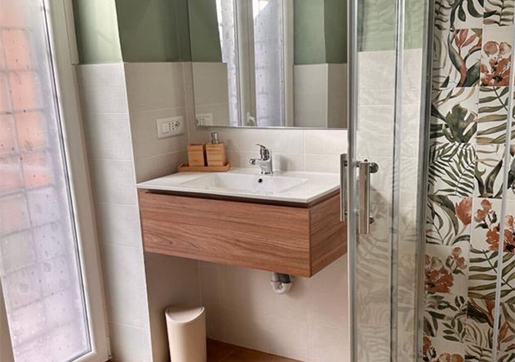Photo of Bathroom in Quartiere XXXIII Lido di Ostia Ponente