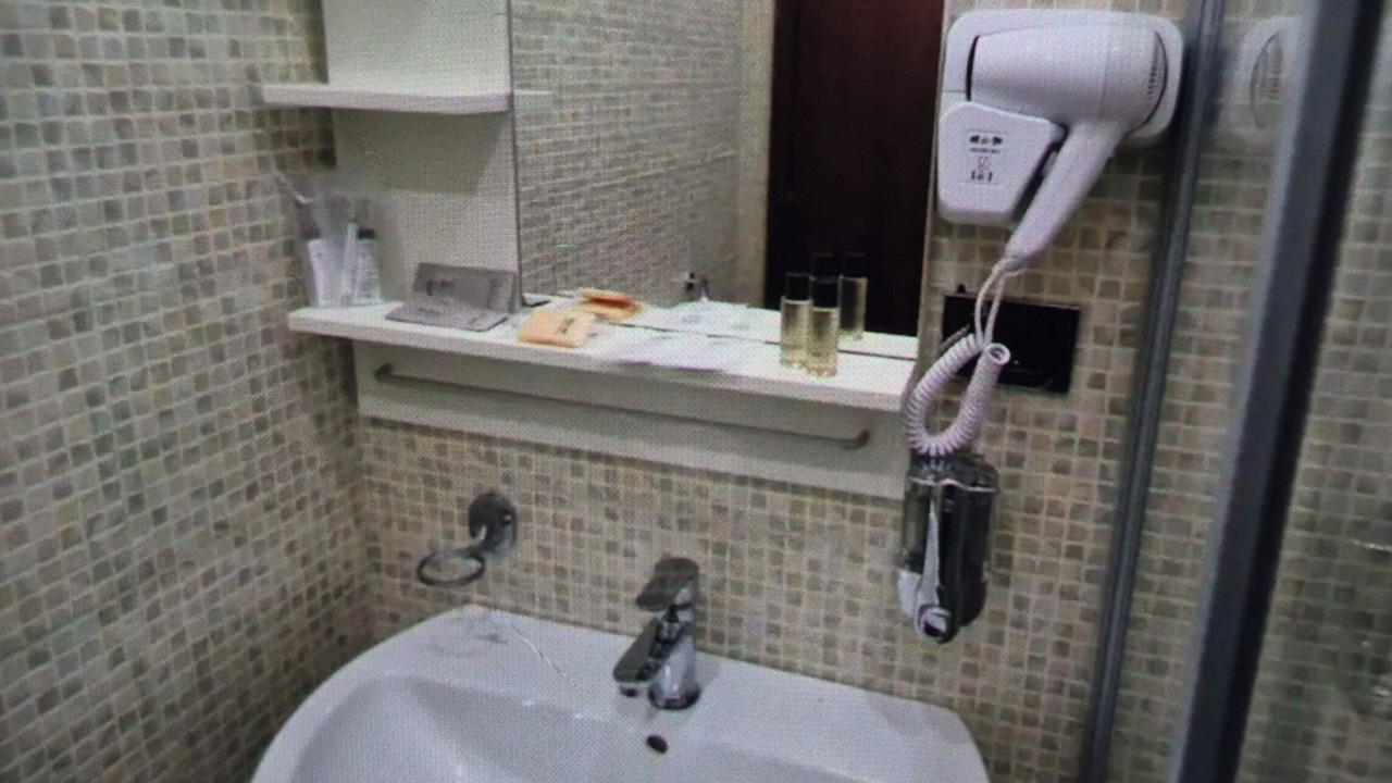 Photo of Bathroom in Esquilino