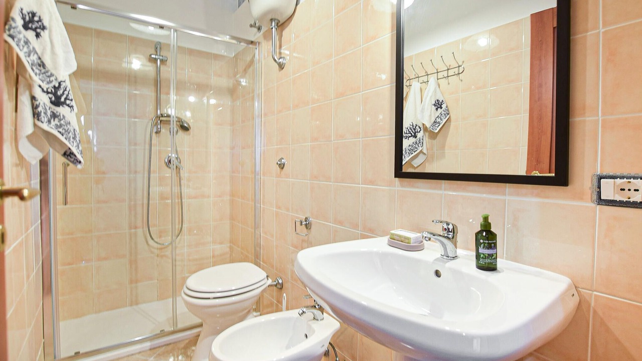 Photo of Bathroom in Laureana Cilento