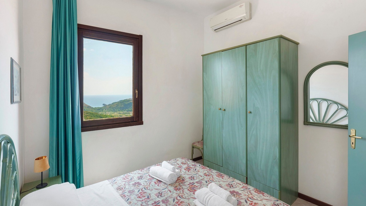 Photo of Bedroom in Palinuro