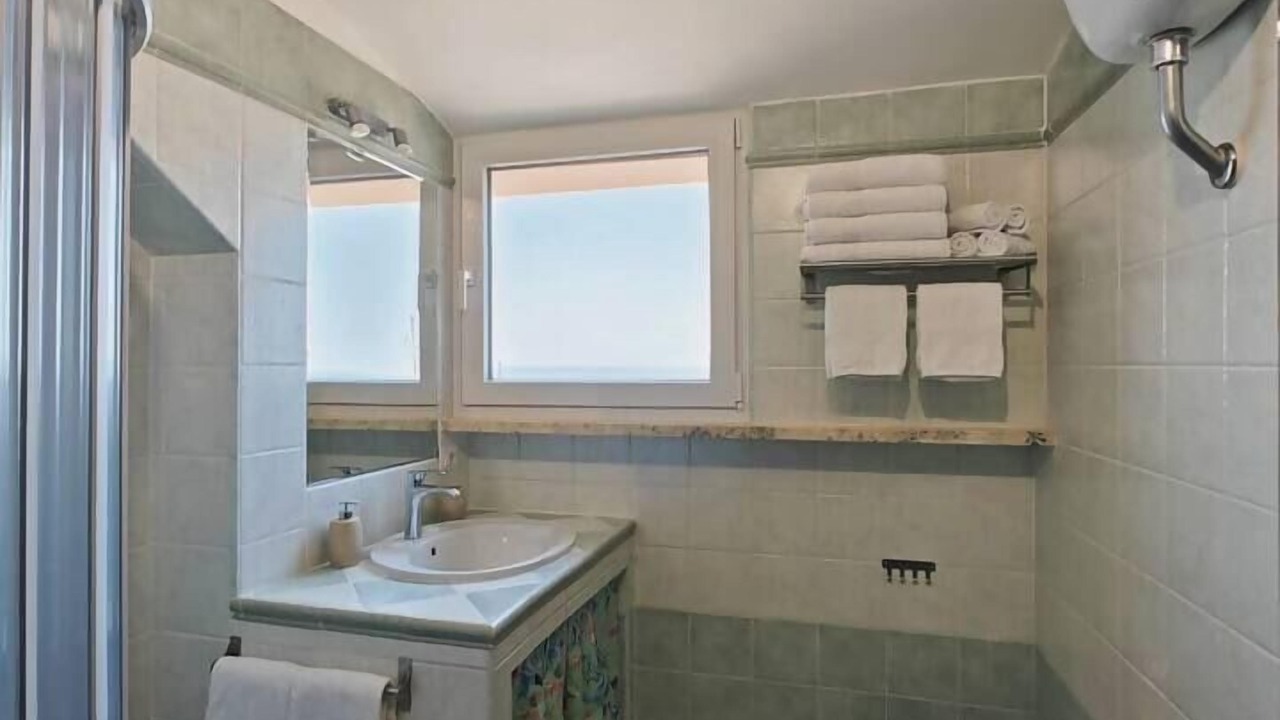 Photo of Bathroom in Quartiere XXXIII Lido di Ostia Ponente