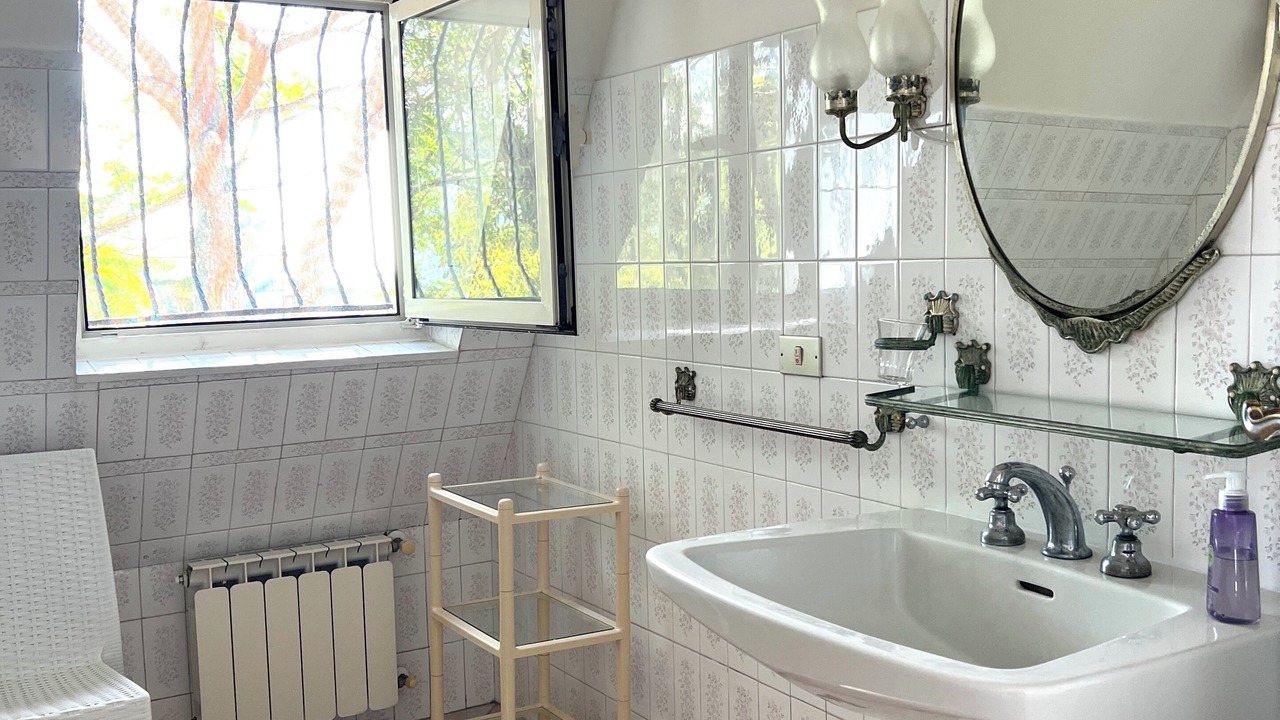Photo of Bathroom in Latina Lido