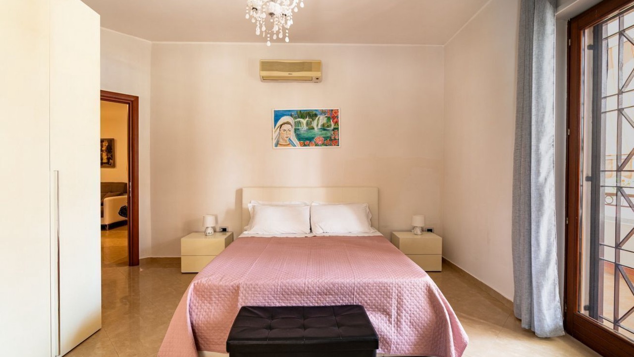 Photo of Bedroom in Trani