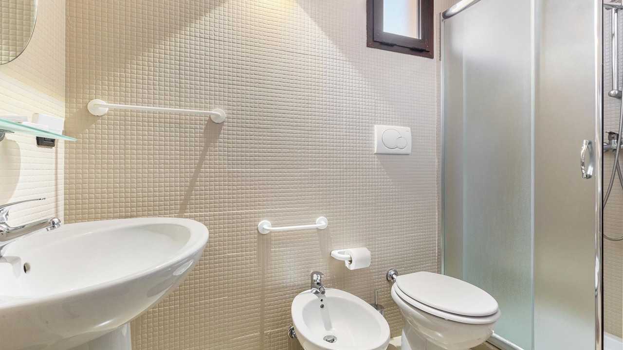Photo of Bathroom in Gallipoli