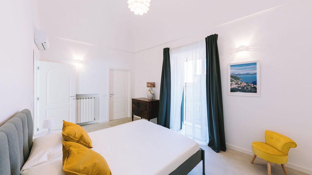 Photo of Bedroom in Scala