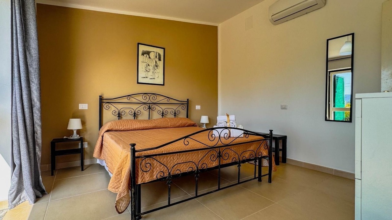 Photo of Bedroom in Palinuro