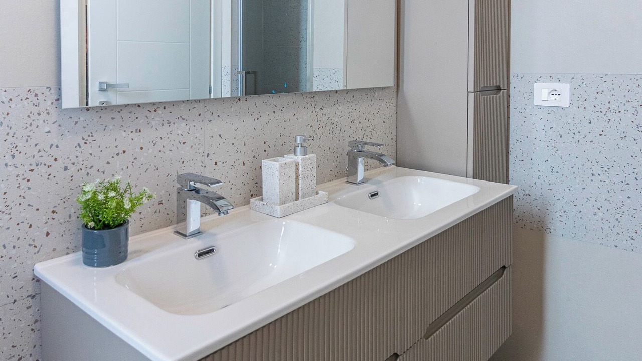 Photo of Bathroom in Quartiere XXXIV Lido di Ostia Levante