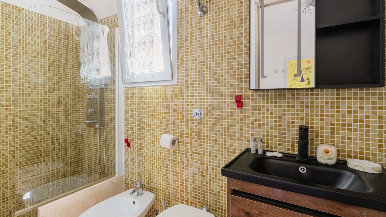 Photo of Bathroom in Tuglie