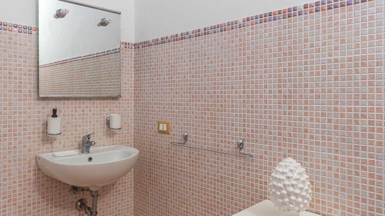 Photo of Bathroom in Arenella