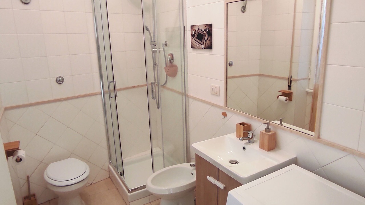 Photo of Bathroom in Trionfale