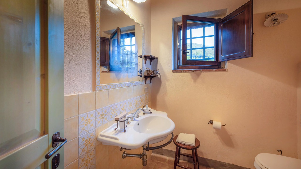 Photo of Bathroom in Simignano