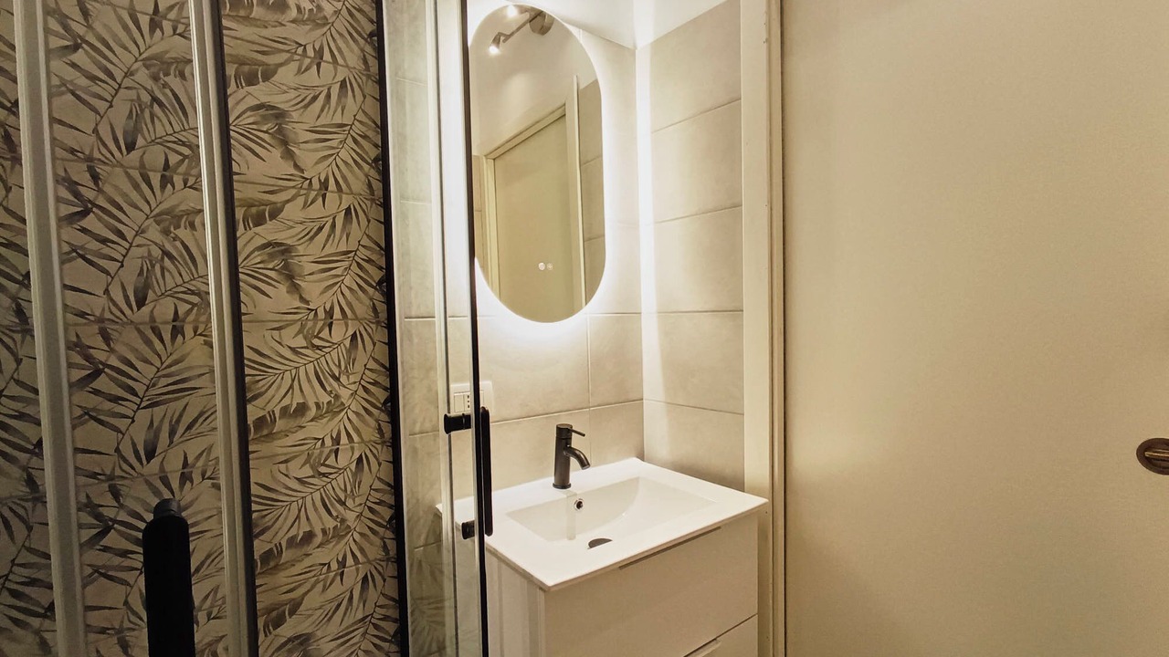 Photo of Bathroom in Esquilino