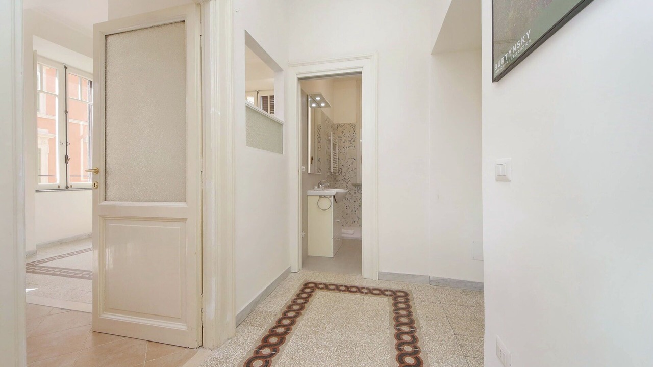Photo of Bathroom in Esquilino
