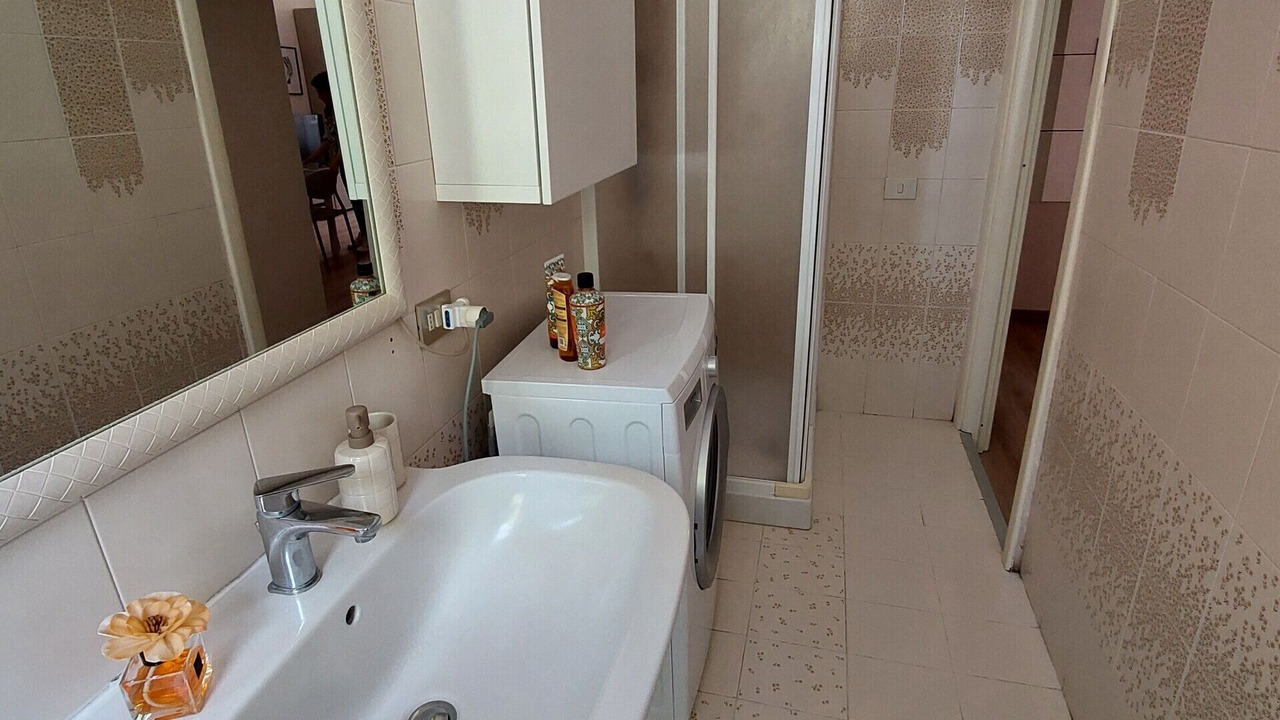 Photo of Bathroom in Capodimonte