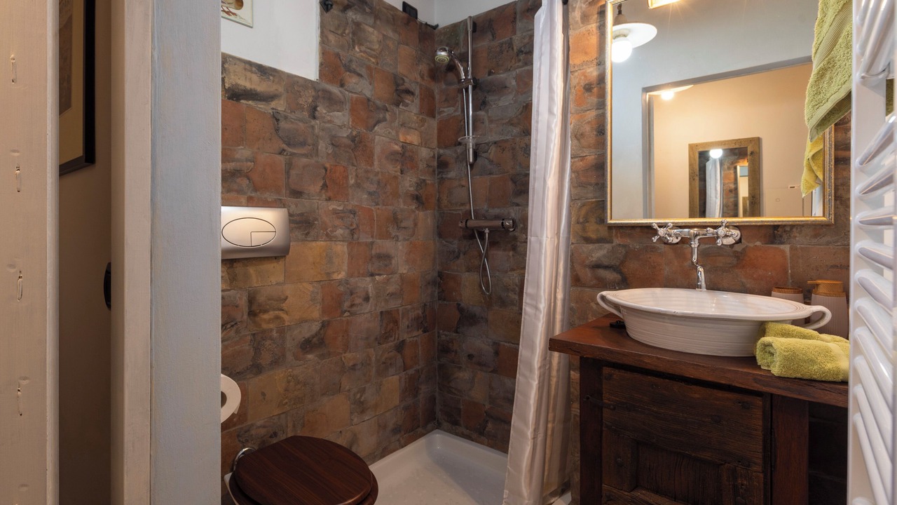 Photo of Bathroom in Todi