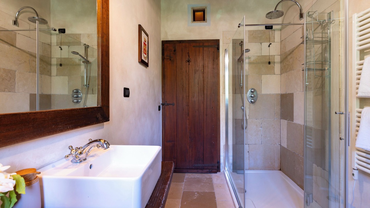 Photo of Bathroom in Todi