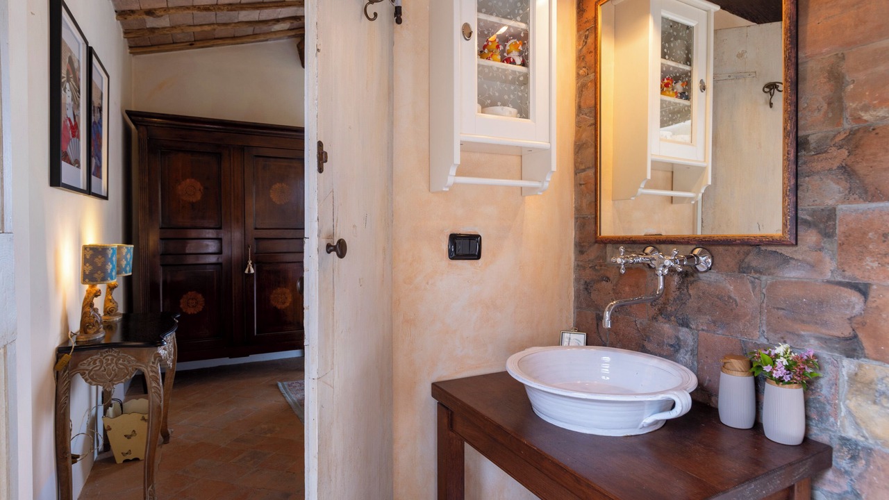 Photo of Bathroom in Todi