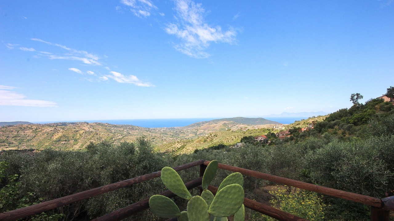 Photo of Bedroom in Laureana Cilento