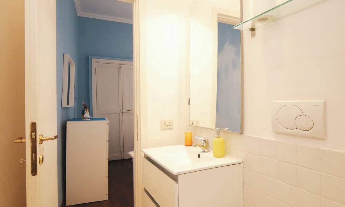 Photo of Bathroom in Rione VII Regola