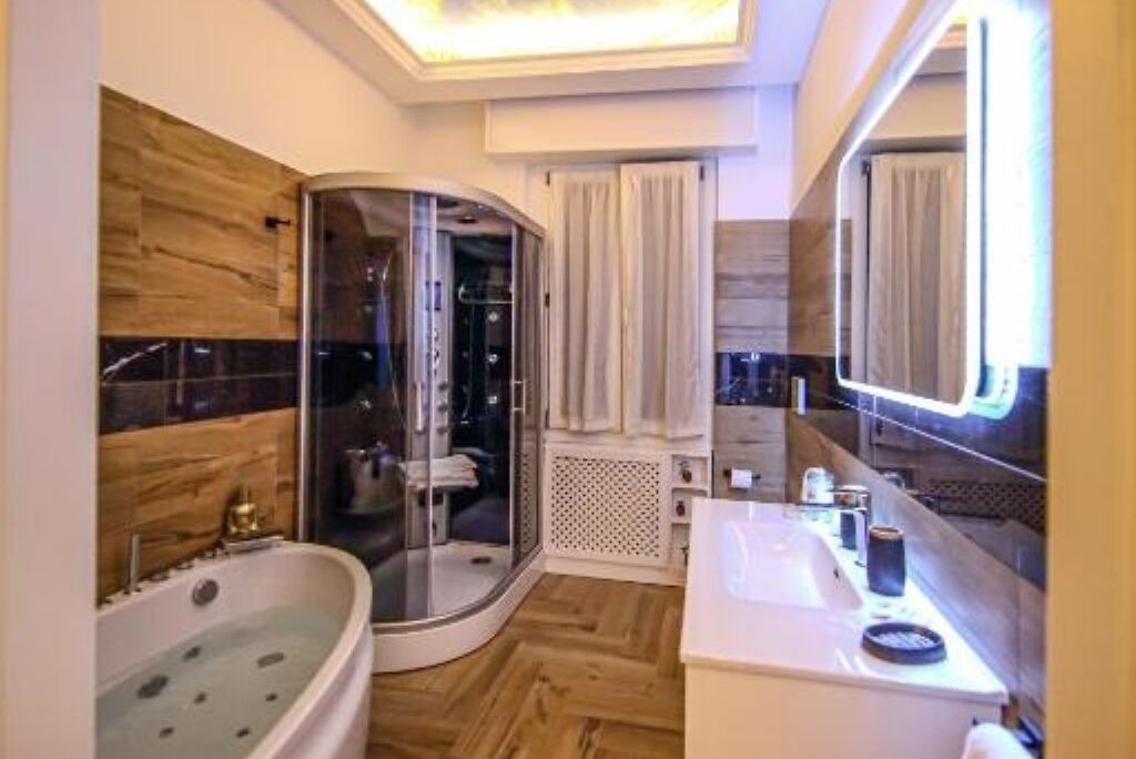 Photo of Bathroom in Aurelio