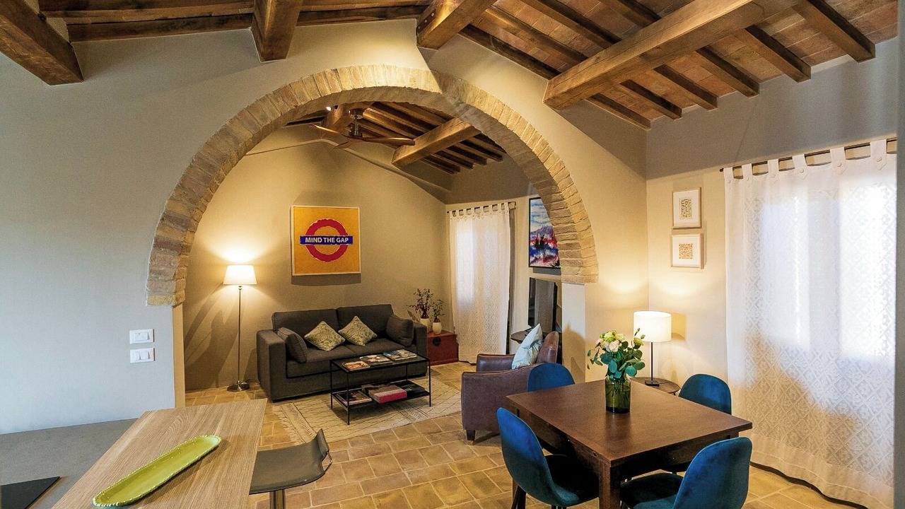 Photo of Others in Montone