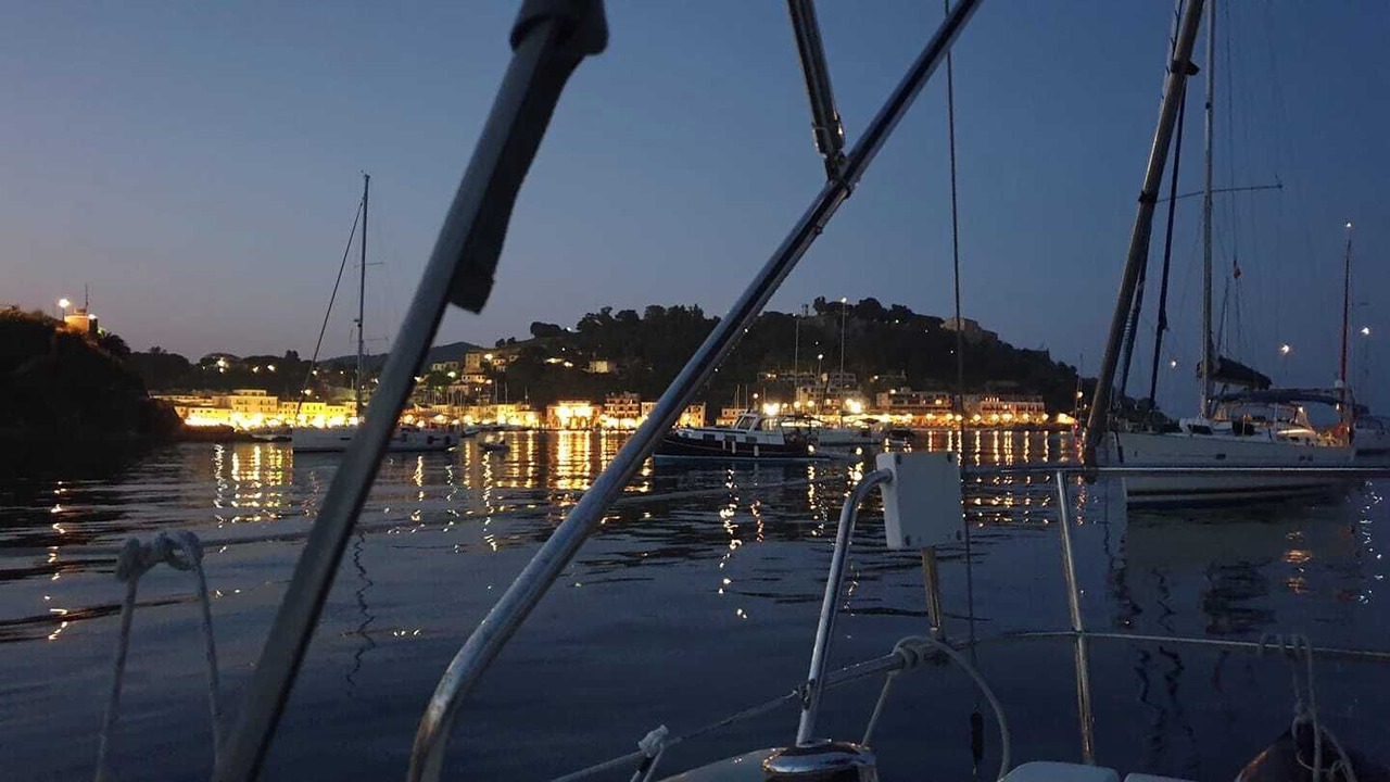 Photo of Others in Puntone