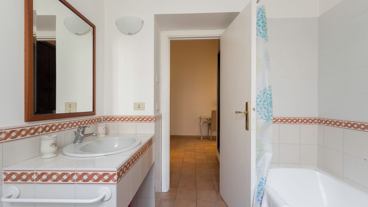Photo of Bathroom in Rione IV Campo Marzio