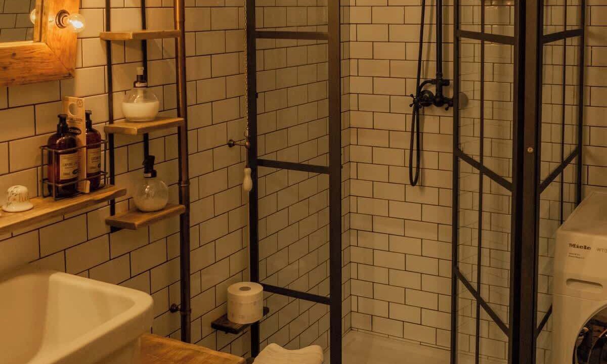 Photo of Bathroom in Salario