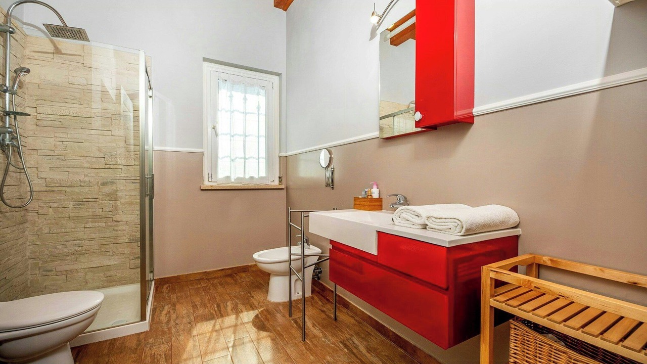 Photo of Bathroom in Aprilia