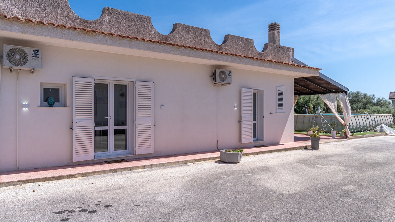 Photo of Outdoor in Solarino