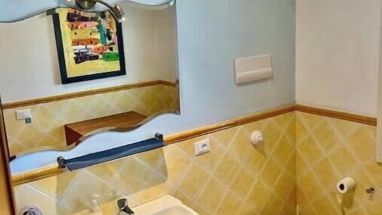 Photo of Bathroom in Carini
