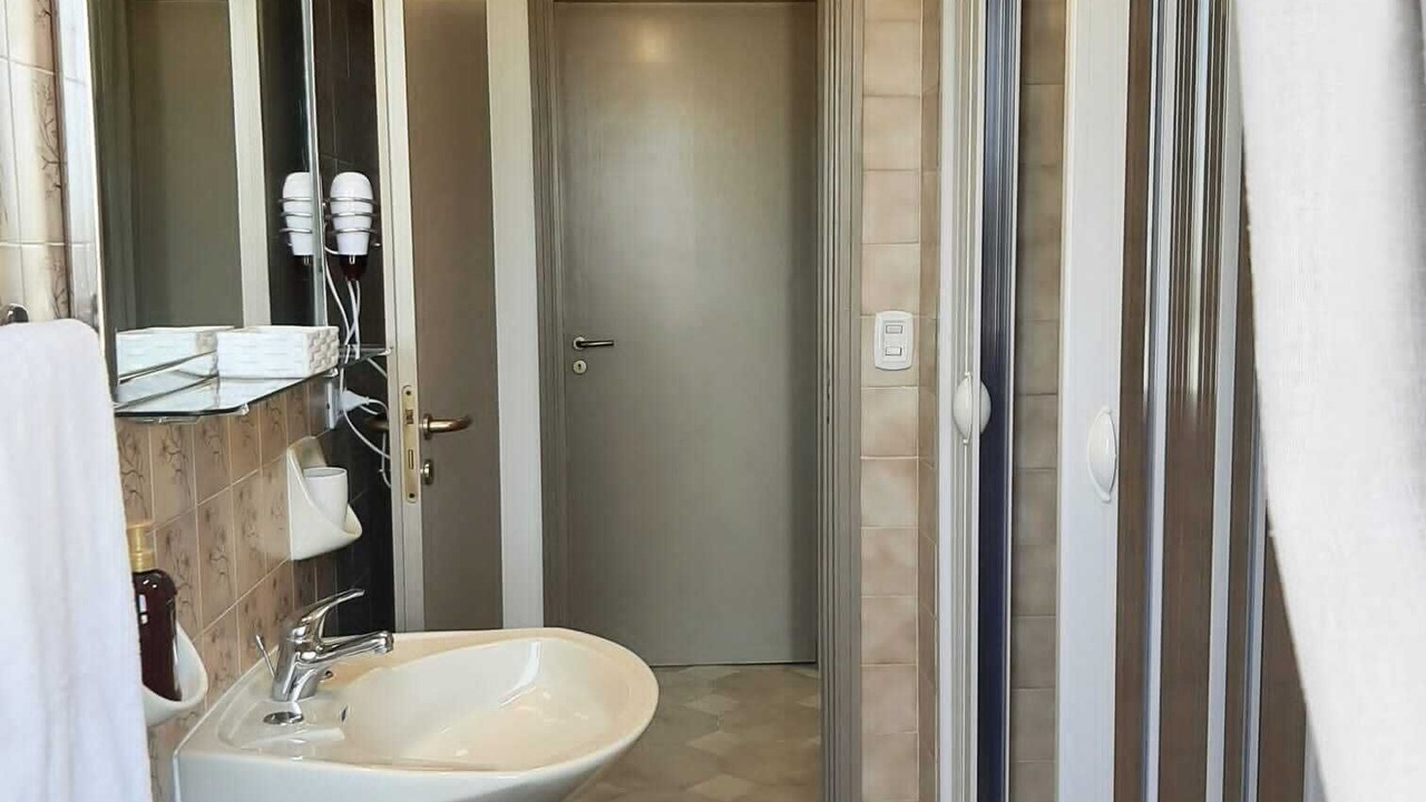 Photo of Bathroom in Paceco